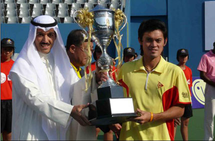 Danai-Udomchoke-(THA)-won-the-Asian-Masters-title-at-LG-Asia-Cup-BKK.jpg