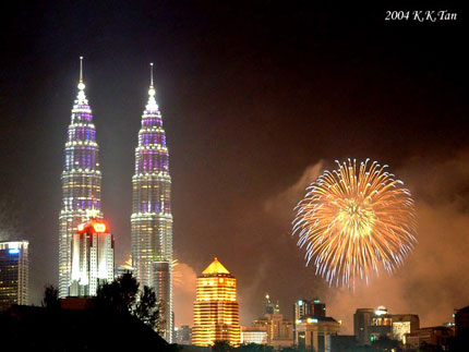 Fireworks-Twin-Towers-Kuala-Lumpur-01.jpg